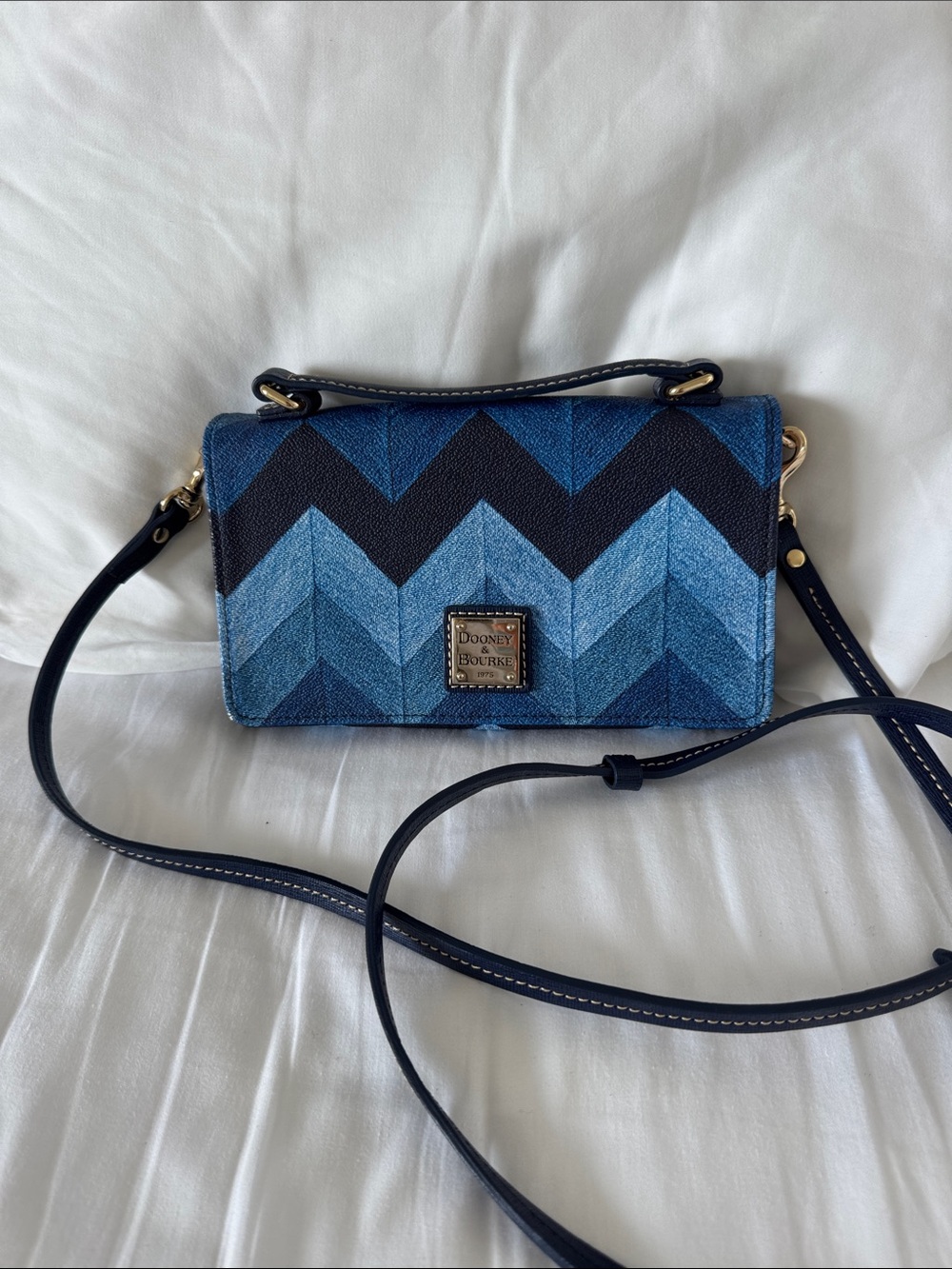 Dooney & Bourke Multi-Blue Chevron Denim Crossbody clutch bag purse